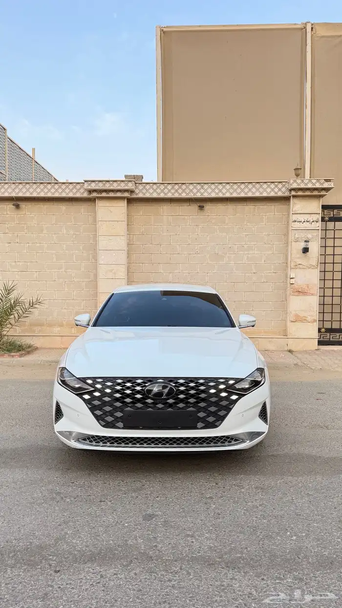 هونداي ازيرا 2020 ( بنزين ) فل كامل بحالة الوكالة 0