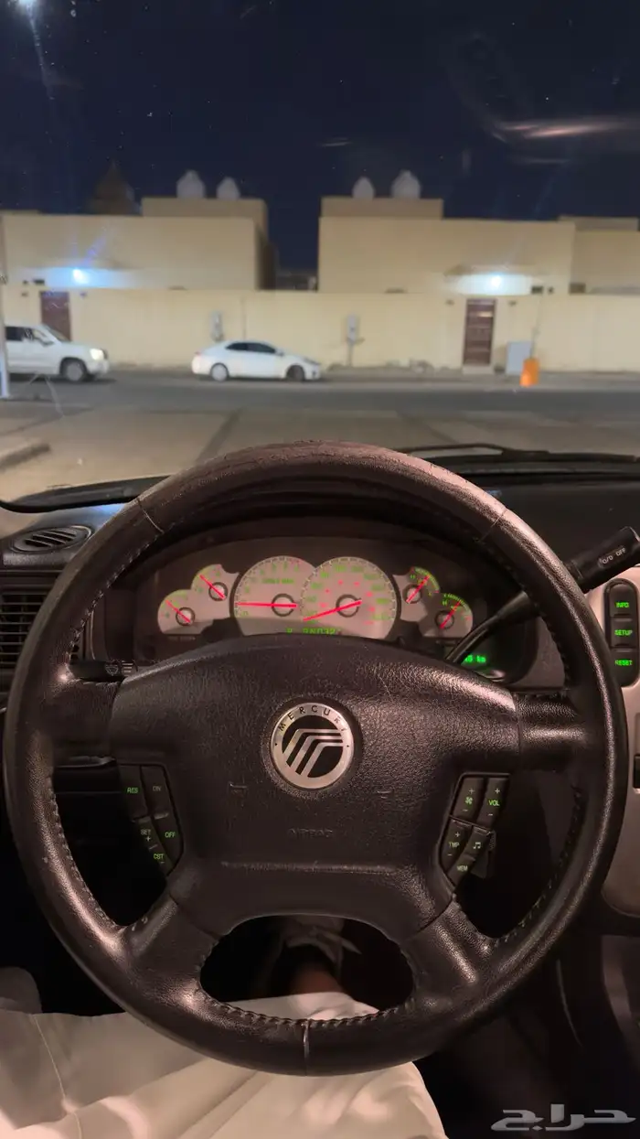 ميركوري مونتنير 2005 مخزن بحاله المصنع 22