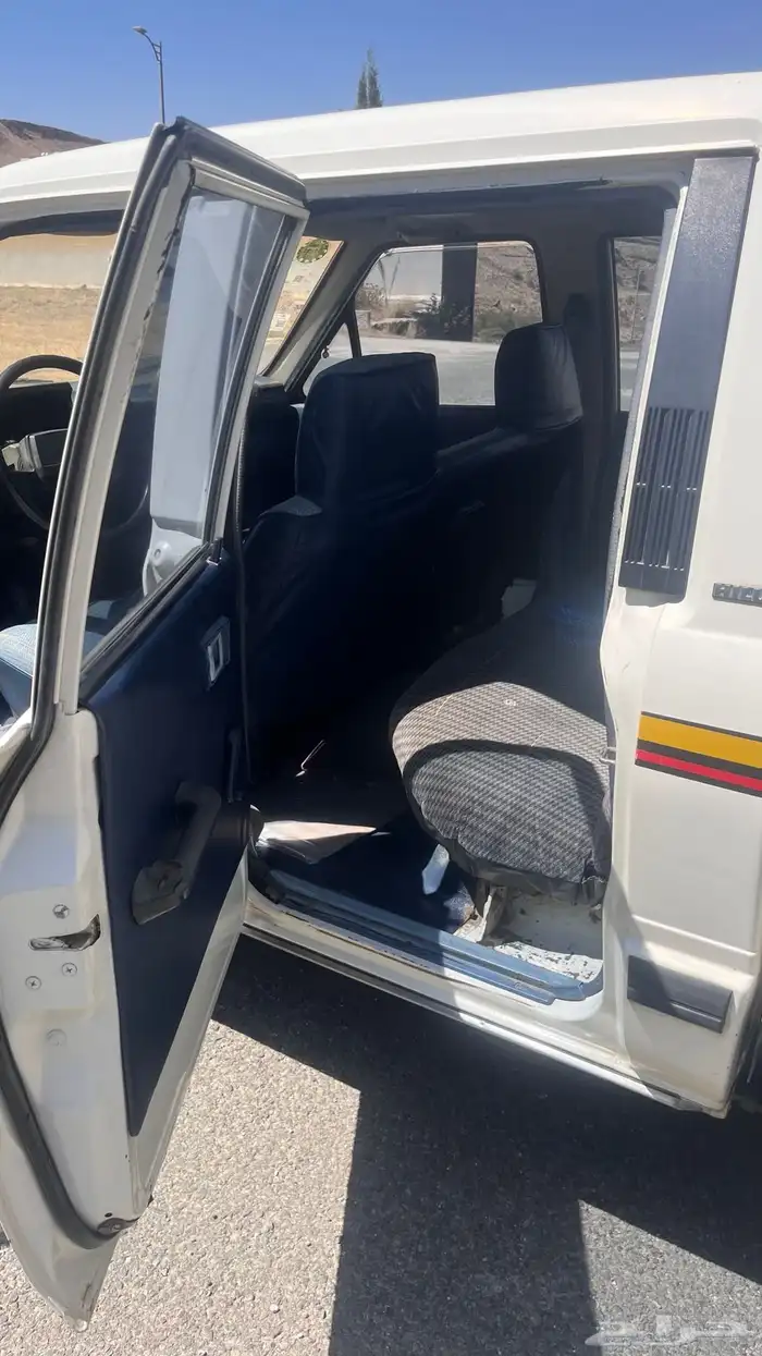 هايلكس 1985 للبيع غمارتين نظيفه 13