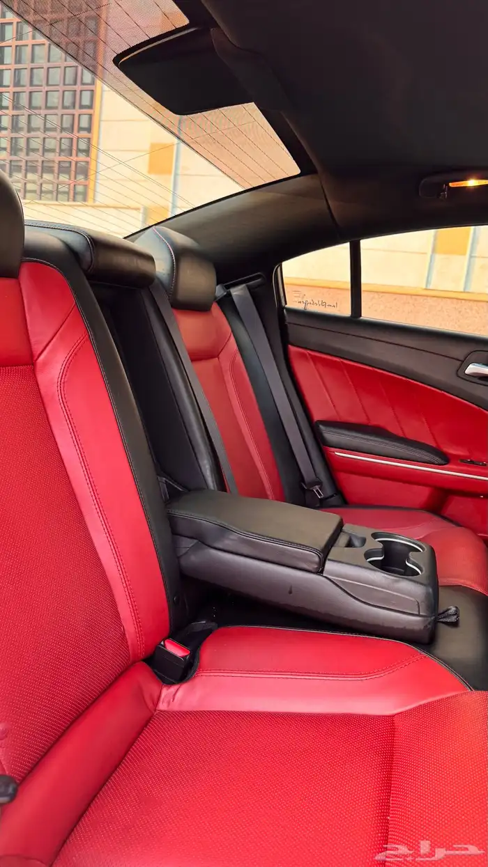 تشارجر R T 5.7. 2022. v8 ممشى 58 الف فقط الموتر مخزن 8