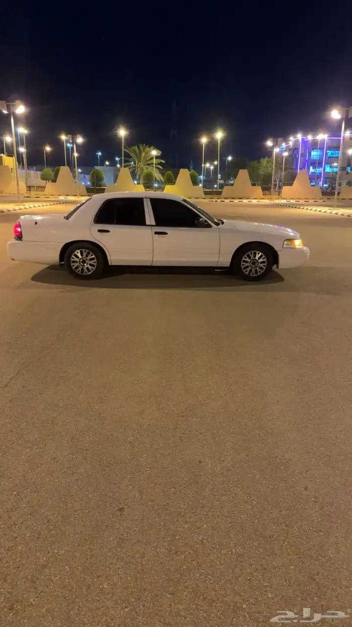 فورد فكتوريا مديل 2005 مرشوش كامل لايجي الا الصامل 6