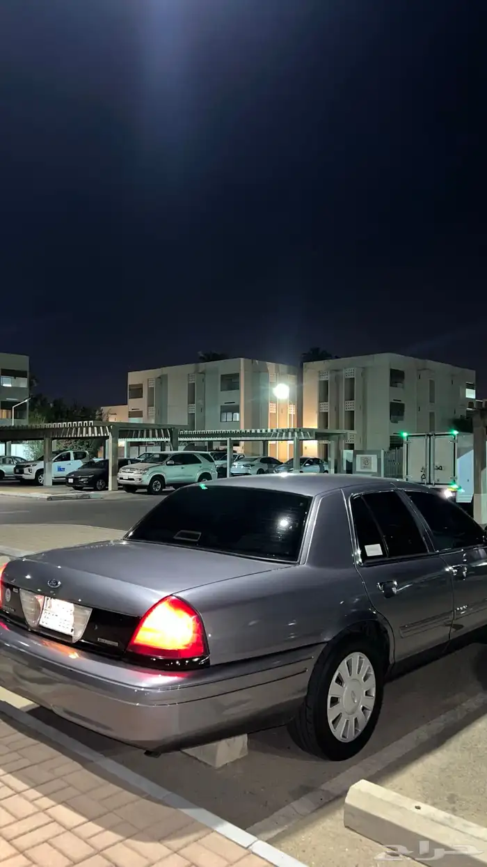 فورد كراون فيكتوريا بوليسي 18