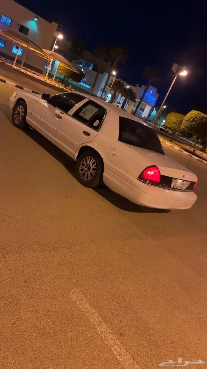 فورد فكتوريا مديل 2005 مرشوش كامل لايجي الا الصامل 1