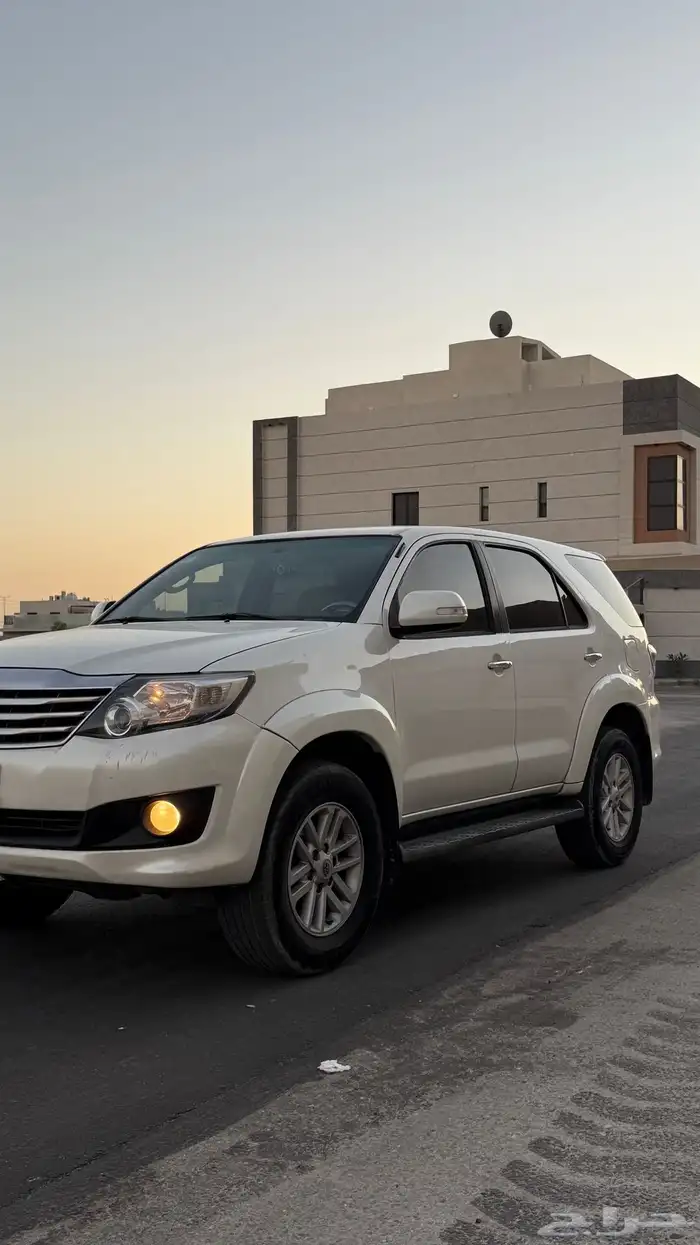 فورتشنر 2014 نضيف جدا 6