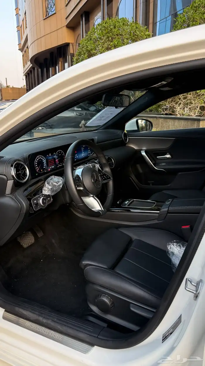 مرسيدس a180 زيرو 2023 9