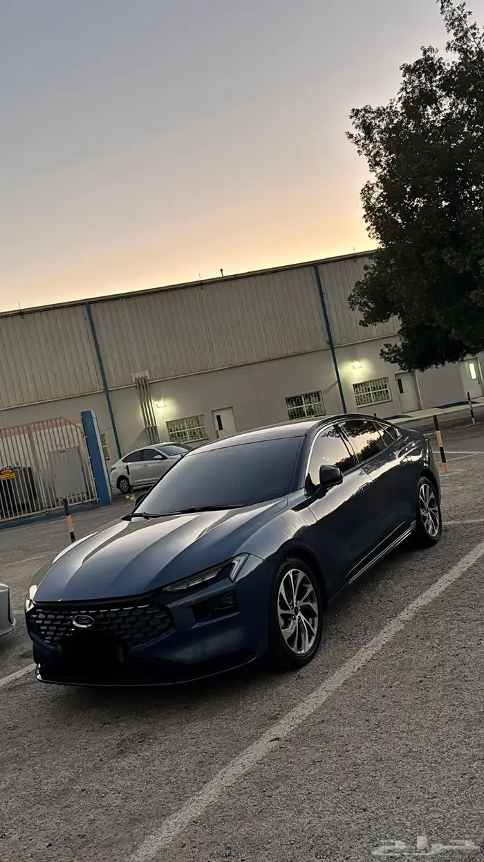 فورد تورس 2023 تيتانيوم 0