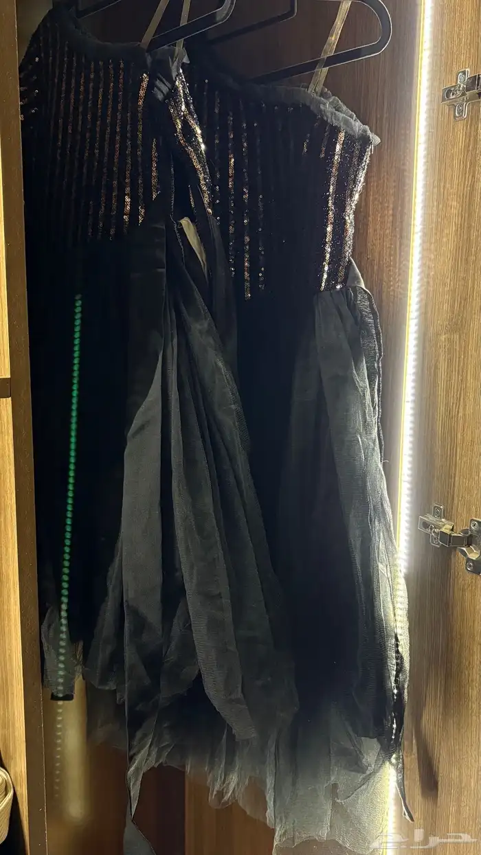 فساتين للبيع 1