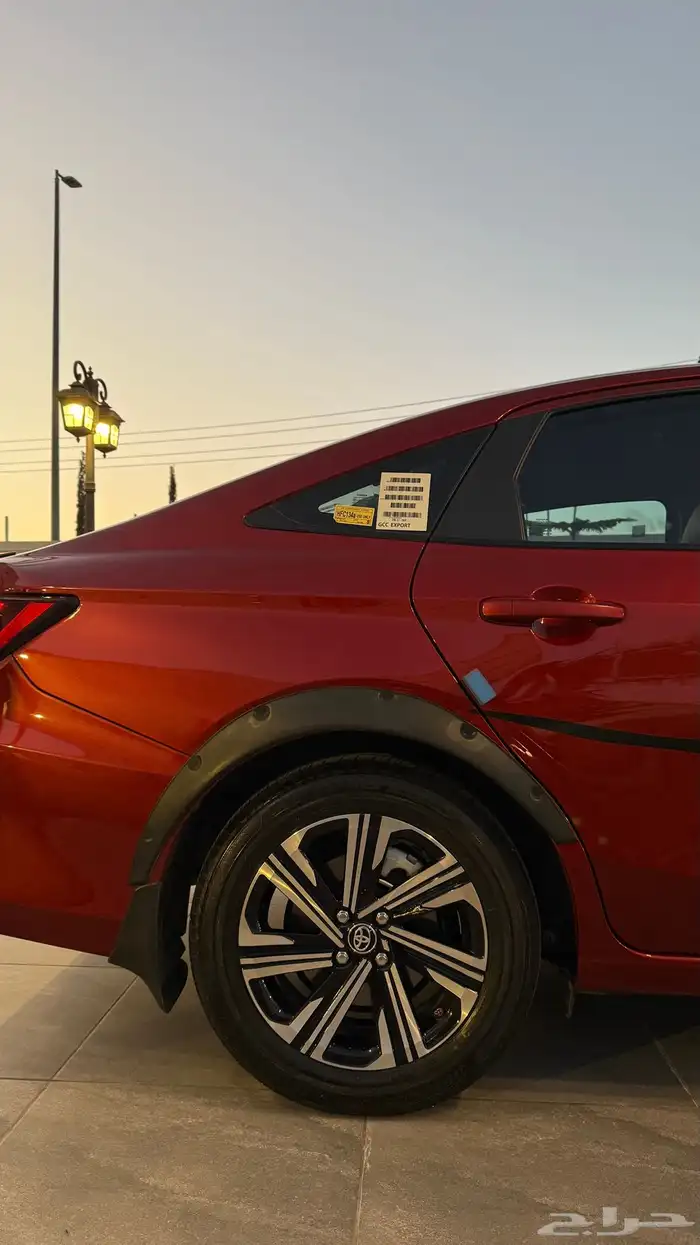 تويوتا يارس 2024 فل كامل مخزنة 8