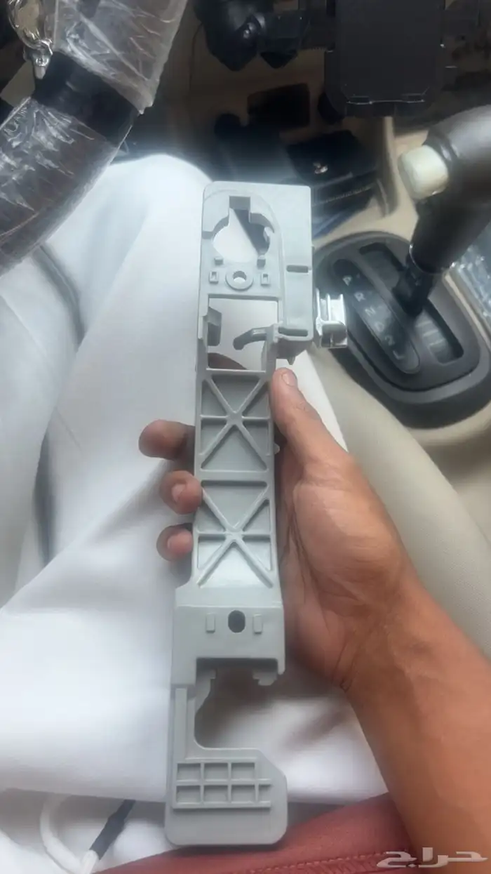 للبيع يد الباب الدخلية اكسنت2006-2010 1