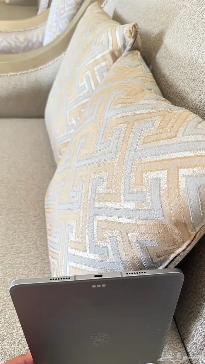 ايباد برو الجيل الرابع شريحه 128g 3