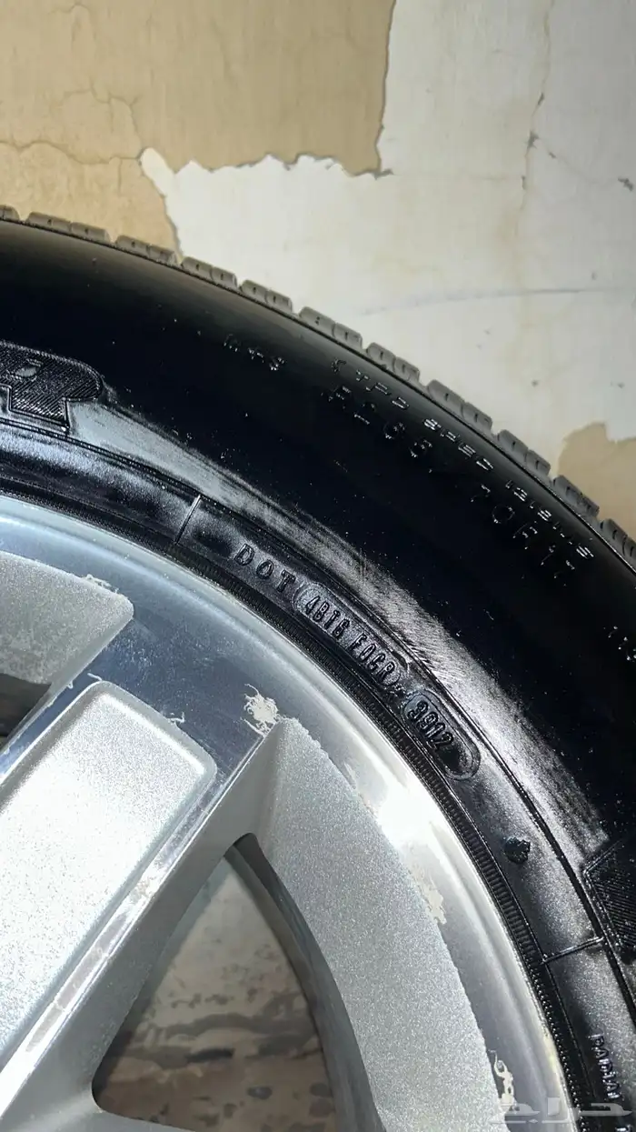 جنوط GMC أصلية وكالة مخزنة من 2012 ونظيفة جدا 5