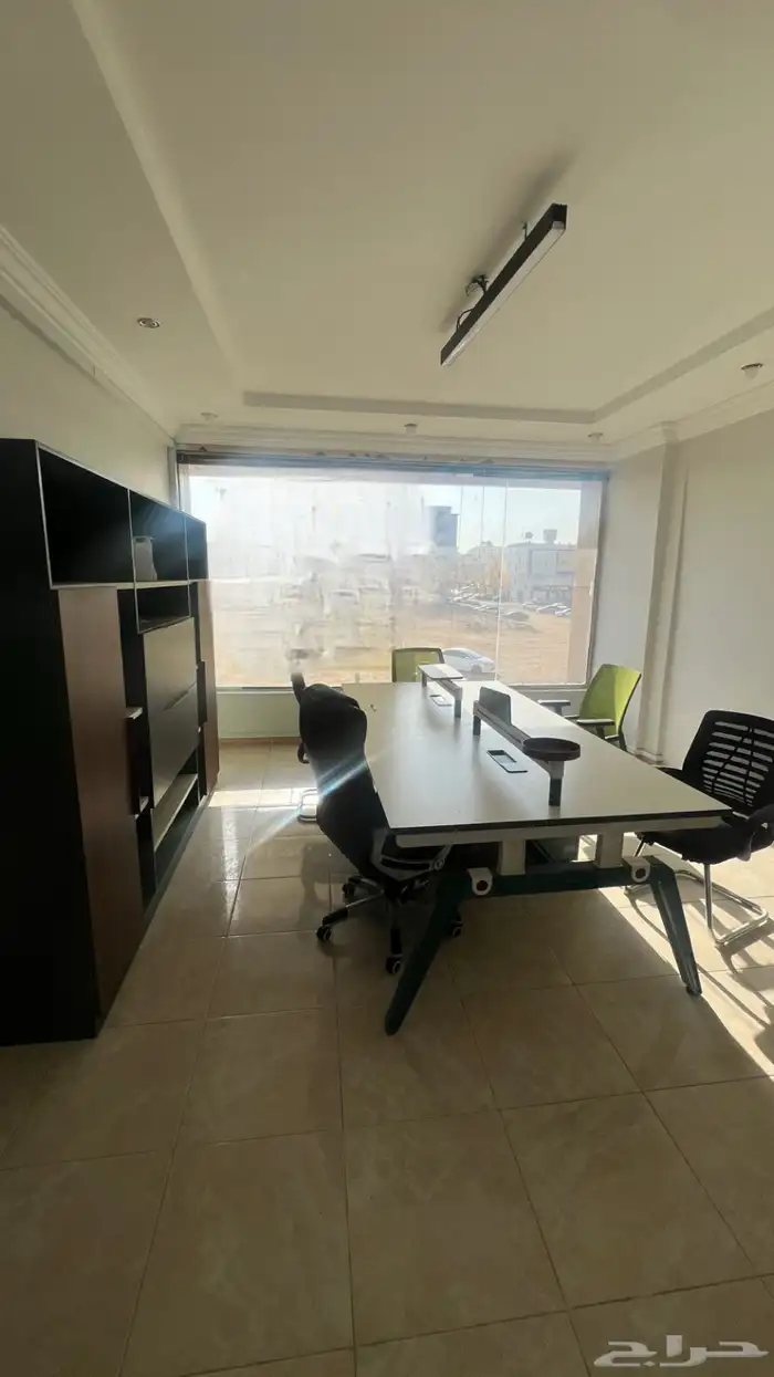 للاستثمار شارعين امامي 30م وخلفي 15م وأيضنا مكاتب للايجار 3