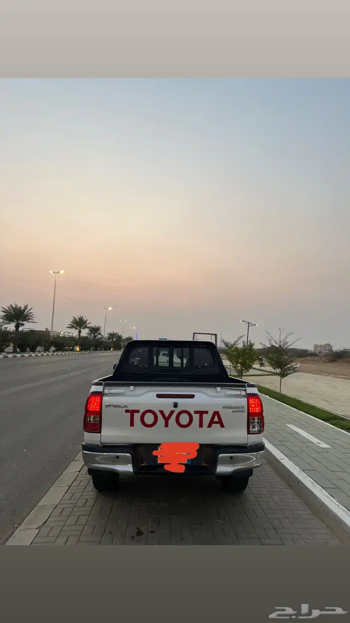 هايلكس للبيع دبل 2018 الممشى 309000 قير عادي بنزيم 0