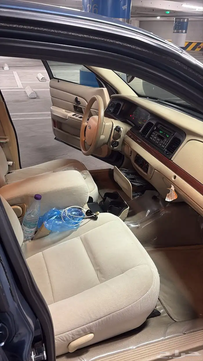 فورد كراون فكتوريا 10