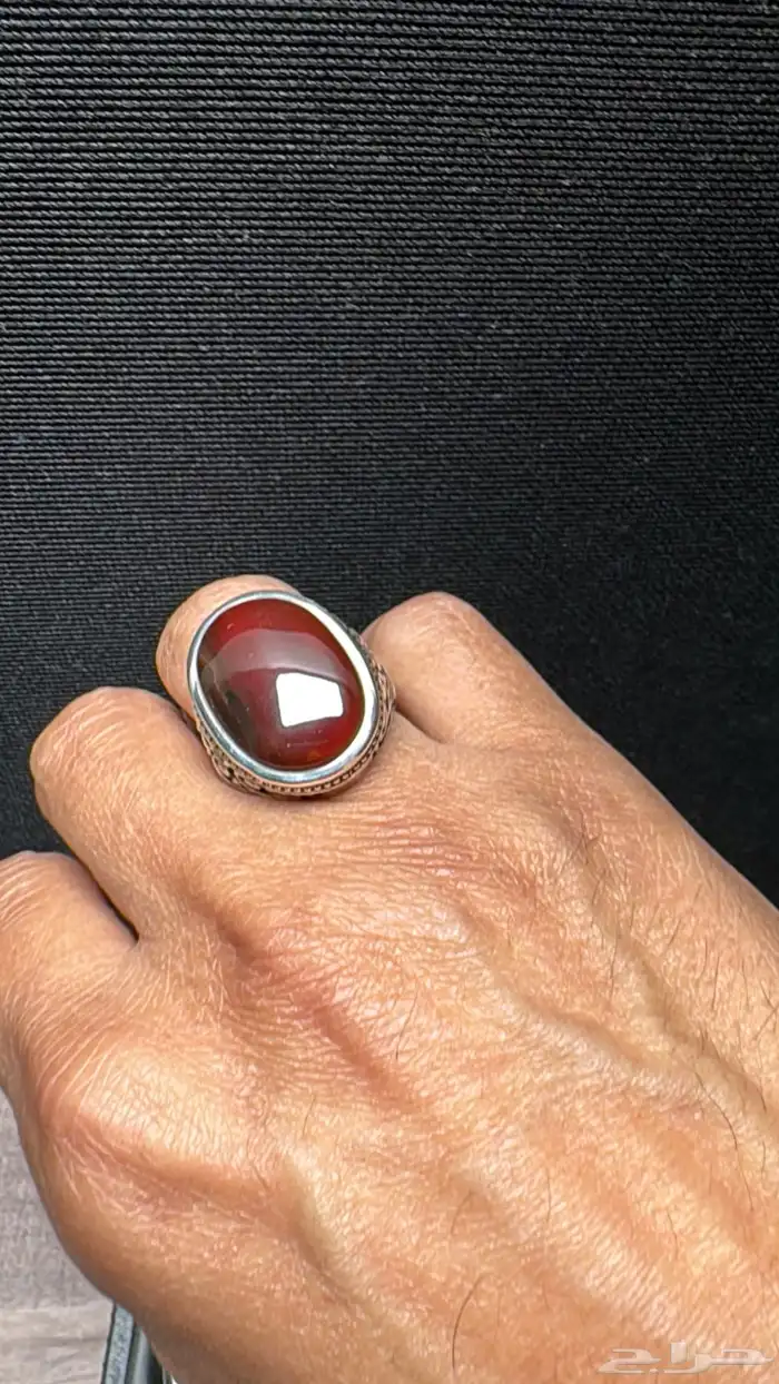 خاتم فضة عيار 990 صياغة عارف عقيق يماني احمر زجاجي مزعفر 16