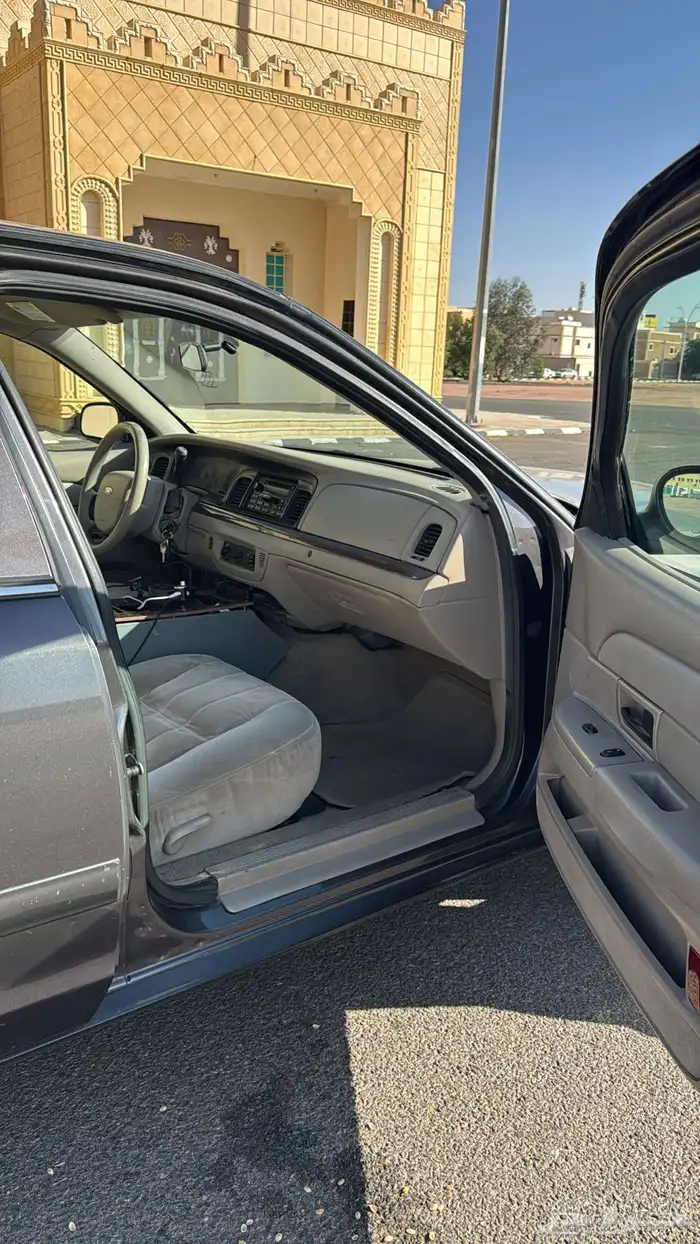 فورد فكتوريا 5