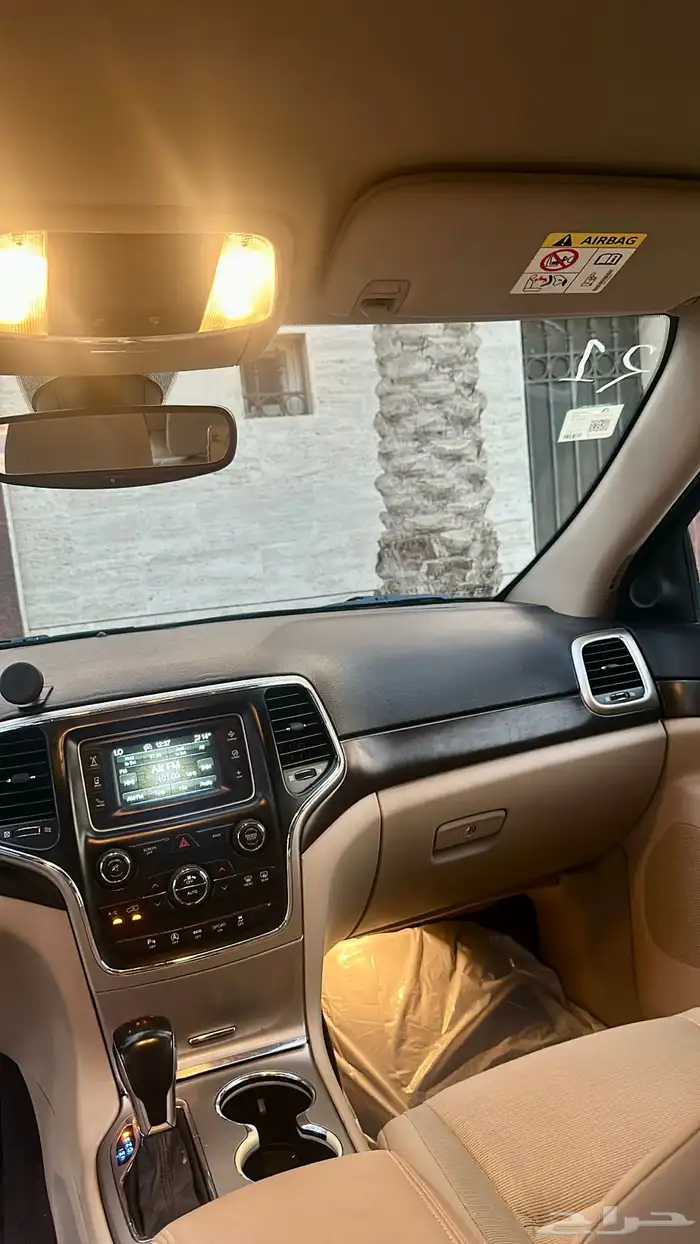 جراند شروكي 2017 - LAREDO . 11