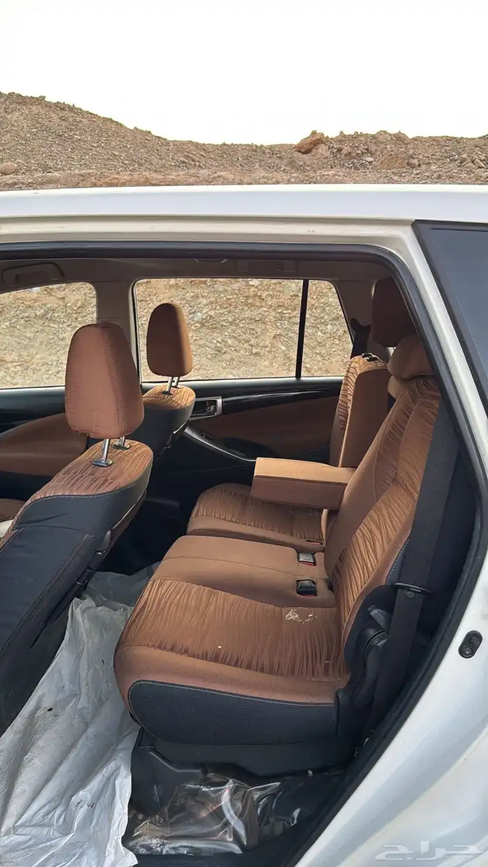 انوفا 2018 فل كامل للبيع او البدل بسياره سيدان 2020 وفوق 12