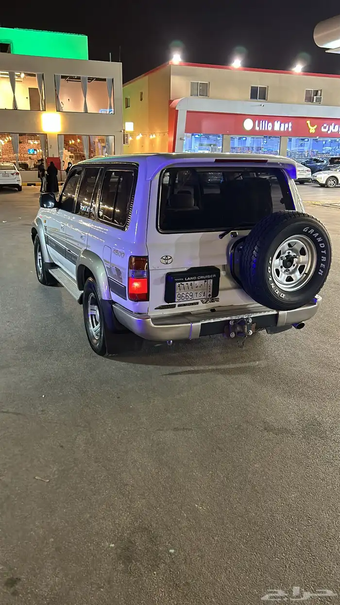 جيب لاندكروزر 0