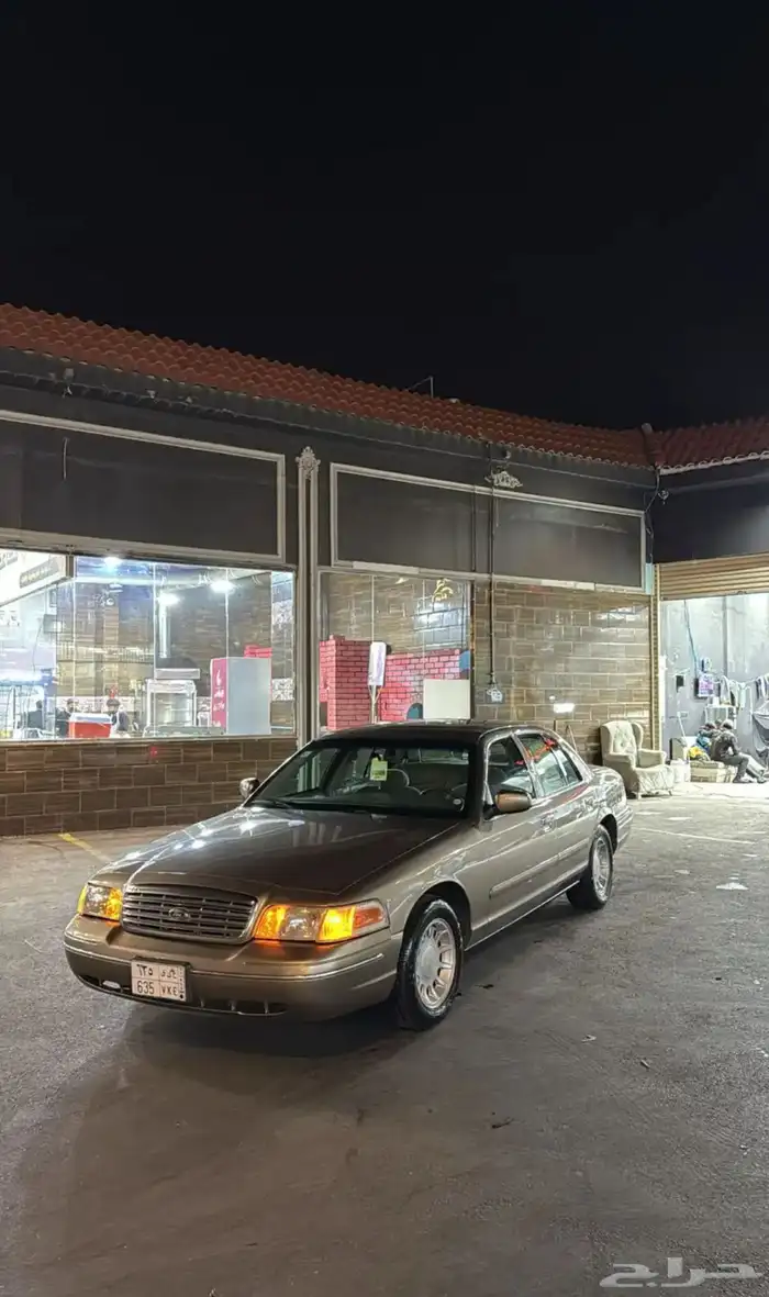 فورد فكتوريا مخزنه 2001 7