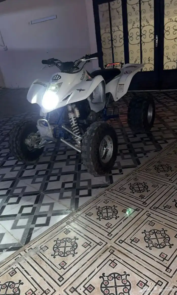 للبيع دباب زد 400 2