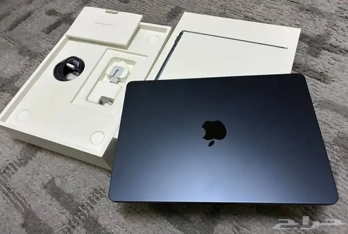 لابتوب ابل ماك بوك آير M4 شبه جديد مشتري من 20 يوم فقط 3