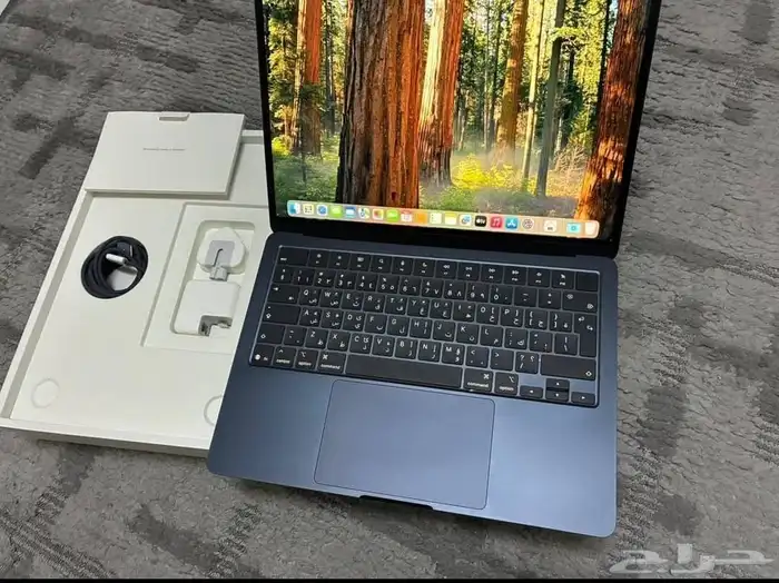 لابتوب ابل ماك بوك آير M4 شبه جديد مشتري من 20 يوم فقط 5