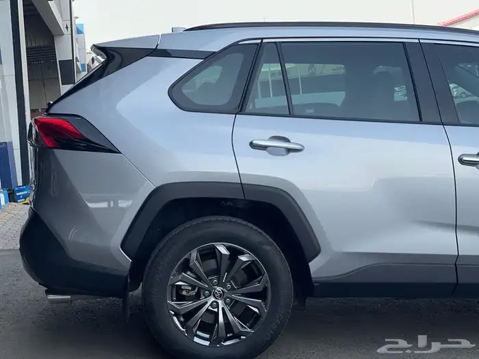 تويوتا راف فور 2022 فل كامل لمتيد 3