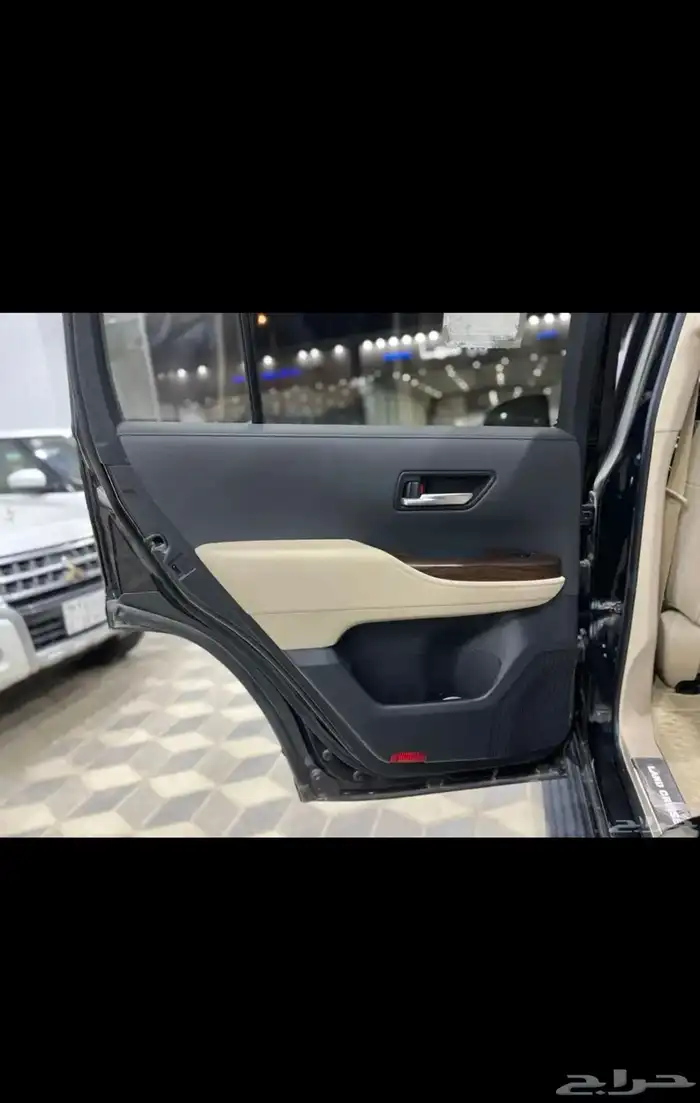 لاندكروزر 2024 L5 8