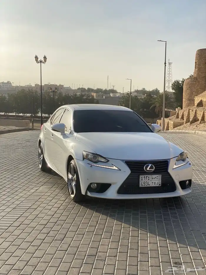 لكزس 2014 نظيفه ما شاءالله is350 حد 55 1
