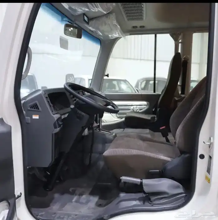 باص كوستر ديزل قير تماتيك 13