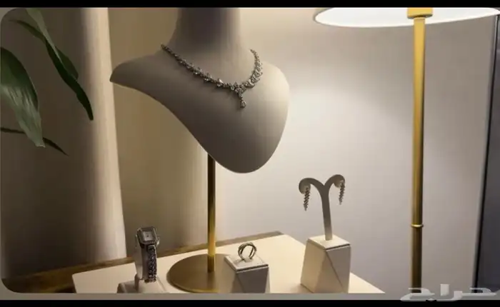 للبيع  استاند شبه جديد كمية  1 فقط 0