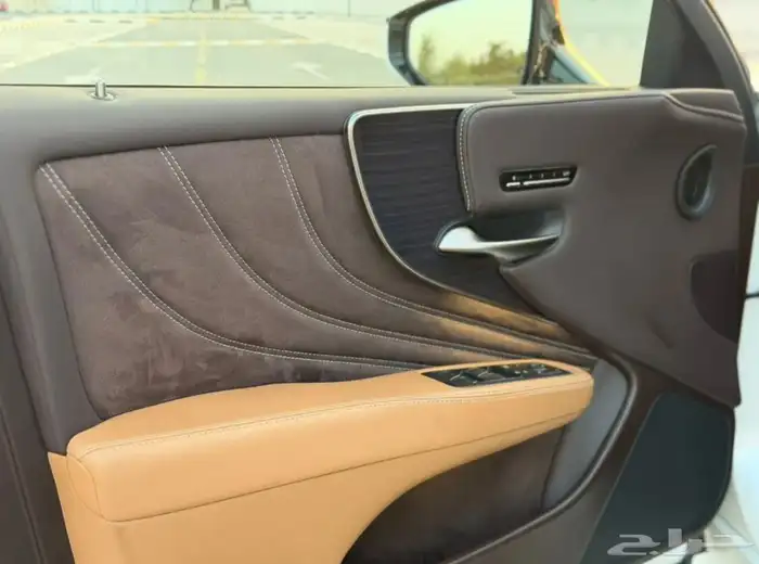 للبيع لكزس LS 350 2020 13