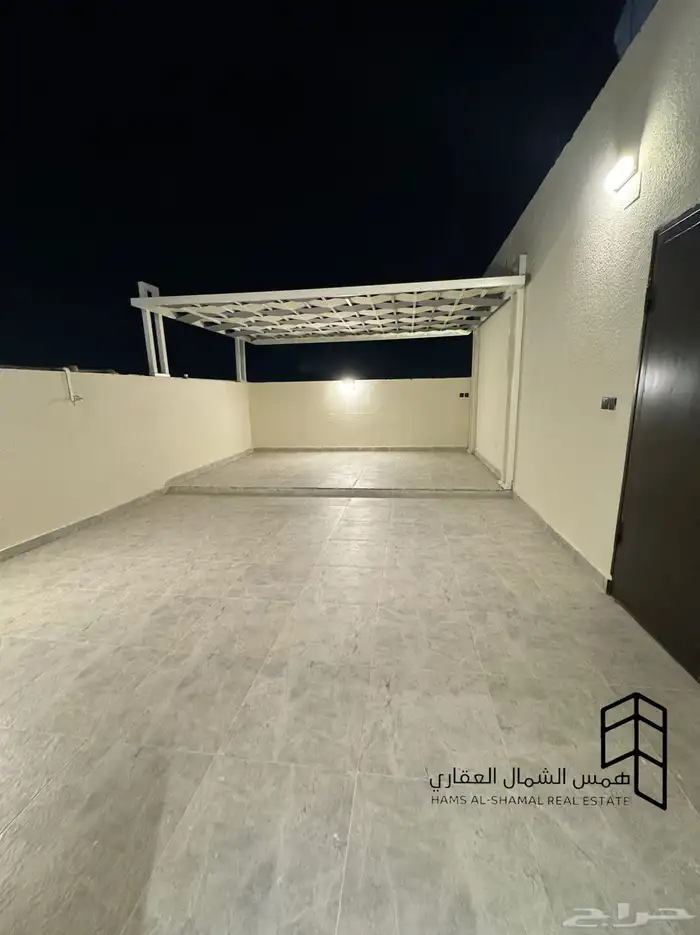 للبيع فيلا روف علوي بمدخل خاص بسعر رمزي 10