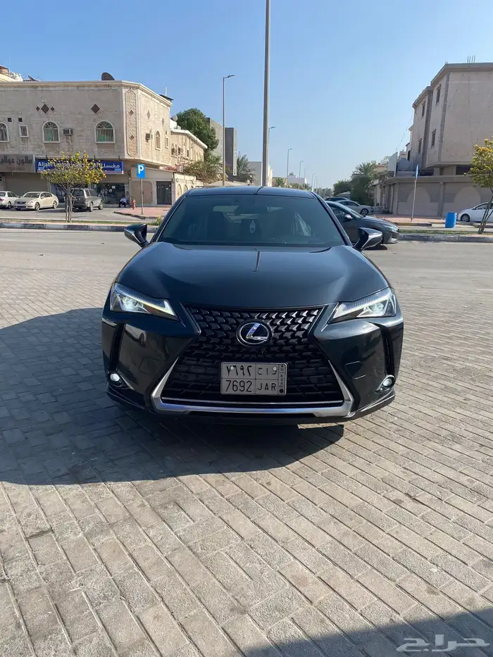 لكزس ux للبيع 3