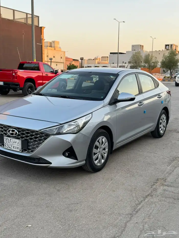 للبيع اكسنت 2023 1