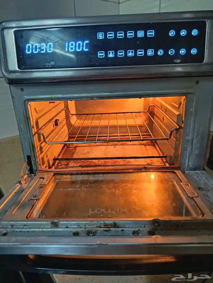 ثلاجة بحالة جيدة للبيع المستعجل و قلاية هوائية و غاز سطحي 0