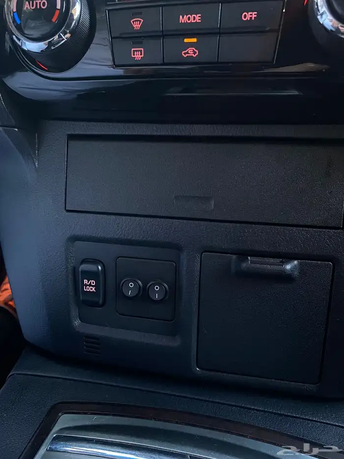 باجيرو ربع 2016 ابيض 28