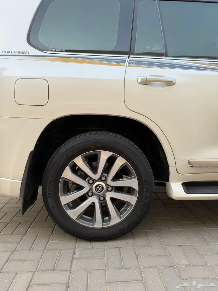 للبيع جيب VXS فل كامل 2020 بريمي بشهادة المنشاء 9