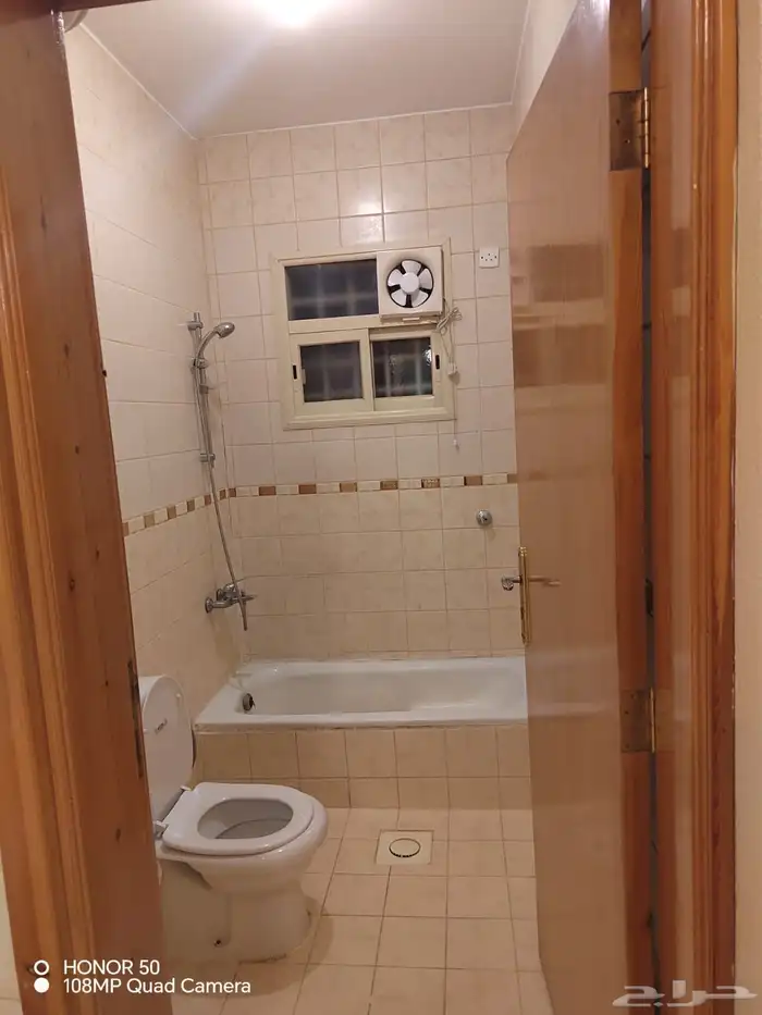 شقة نظيفة للايجار خمس غرف ابها حي البديع 12