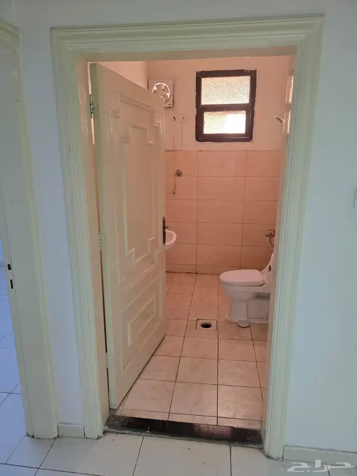 شقه 3 غرف للايجار عوائل 3