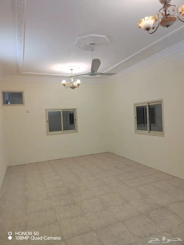 شقة نظيفة للايجار خمس غرف ابها حي البديع 6