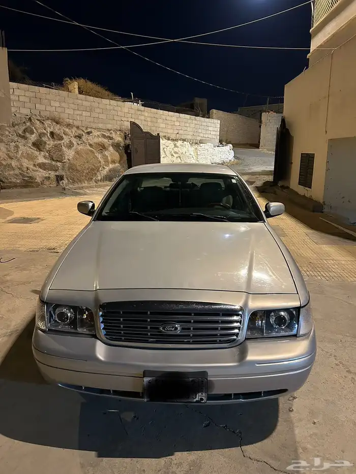 فورد كراون فكتوريا2011 امريكي 0