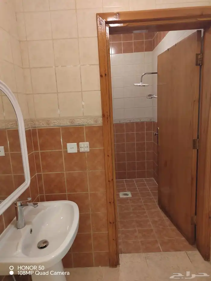 شقة نظيفة للايجار خمس غرف ابها حي البديع 11