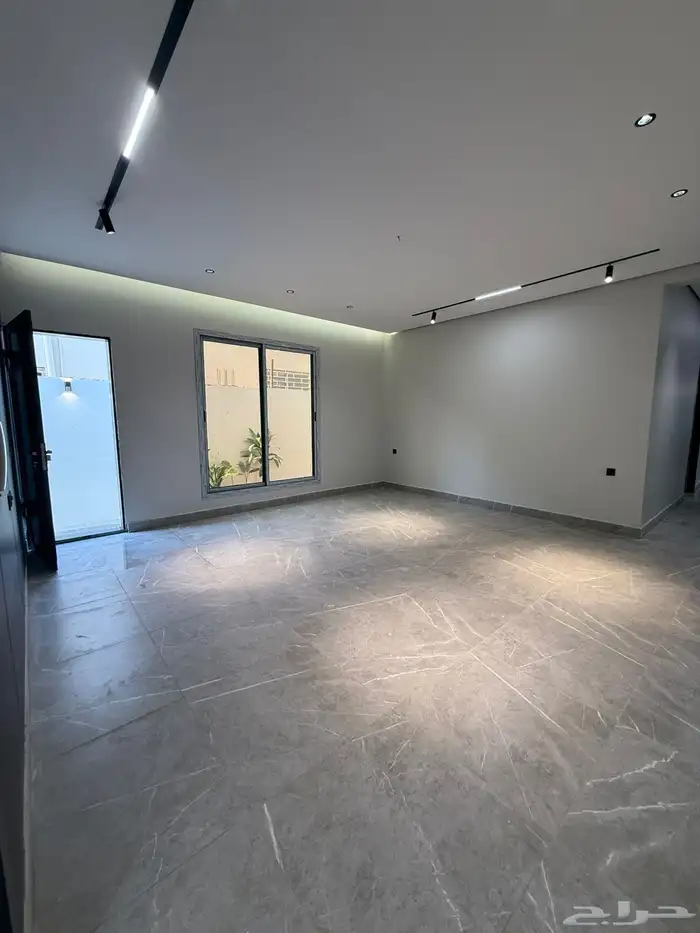 شقه للبيع 12