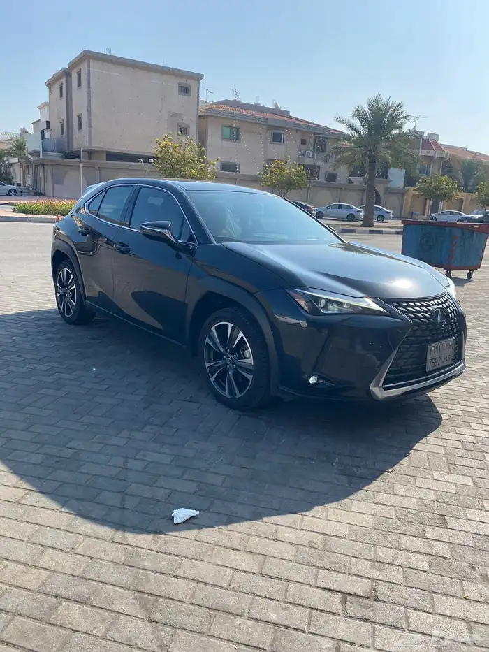 لكزس ux للبيع 4