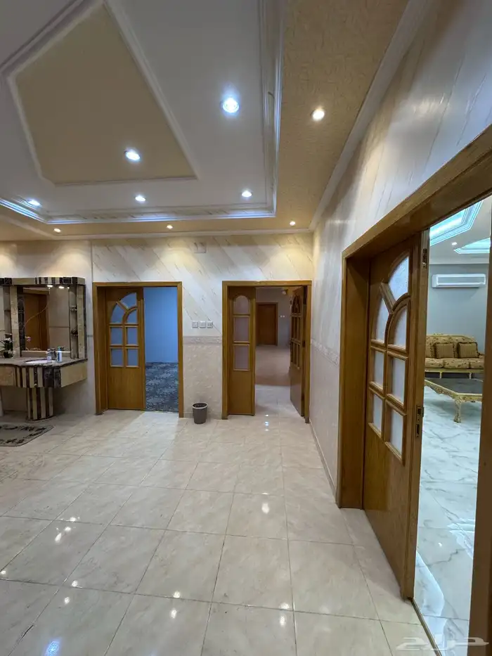 فيلا للايجار في حي المروج بابها 6