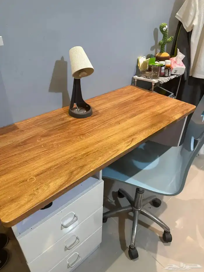 طاولة مكتب 3
