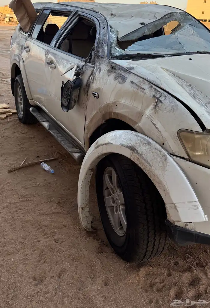 جيب باجيرو سبورت 2012 مصدومة 1