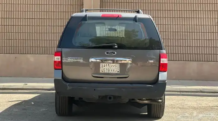 فورد اكسبدشن قصير 9